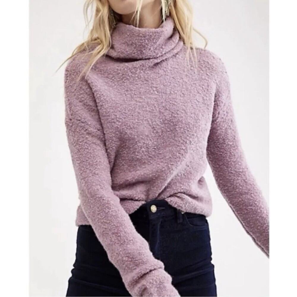 Cozy Lavender Turtleneck Sweater for Women